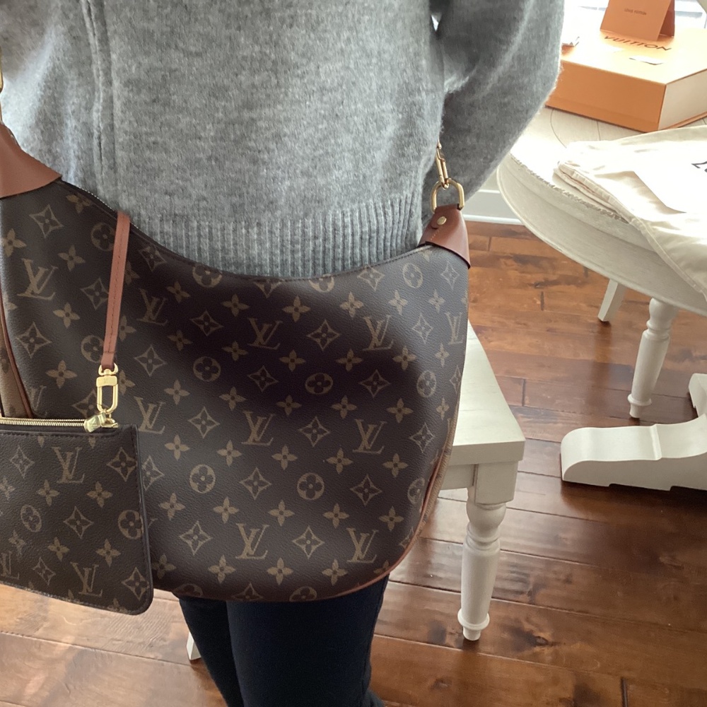 Louis Vuitton Monogram Canvas Hobo with Gold Chain and Brown Leather Trim - Picture 10 of 10